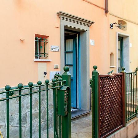 Appartamento A 90 Metri Dal Mare 瓦拉泽 外观 照片